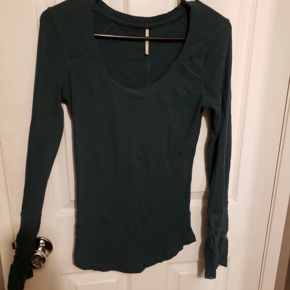 Free people thermal with cute sleeve detail